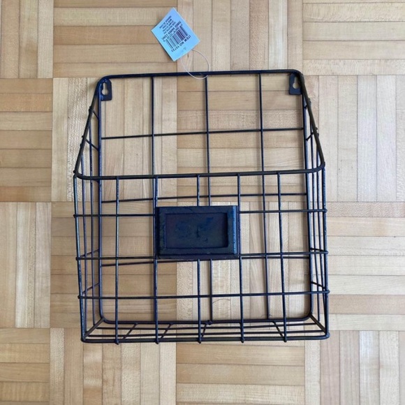 NWT Urban Outfitters Wall magazine & book rack storage grid metal shelve decor - Picture 9 of 10